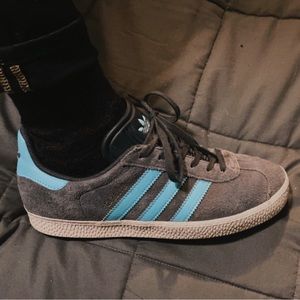 Gazelle Adidas blue and grey 💙💙